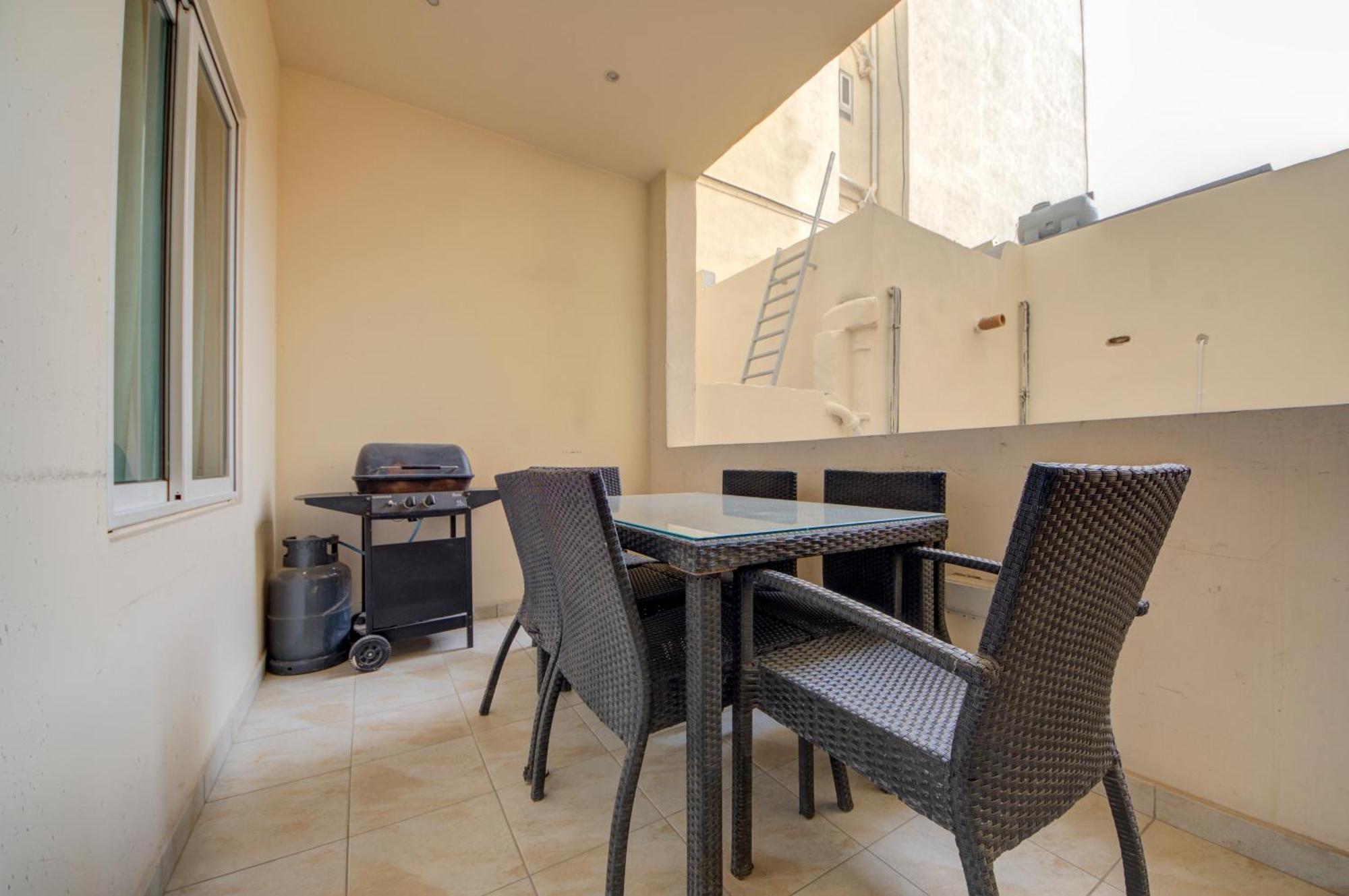 Sapphire Residences - Sliema 2 Bedroom Apartments With Views By Shortletsmalta エクステリア 写真